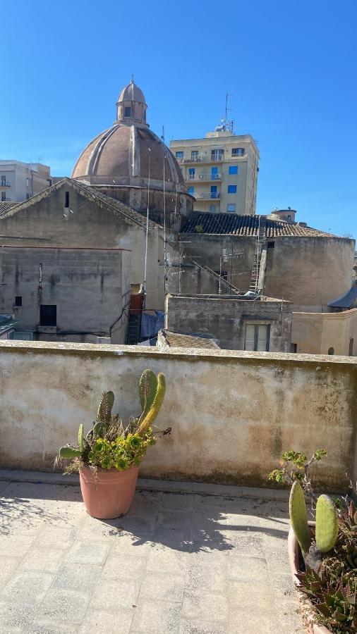 Apartamento Bradamante Little Tower Trapani Exterior foto